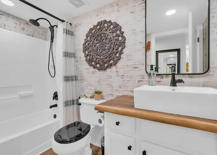 Spacious With Pool & Bike Access Tucson